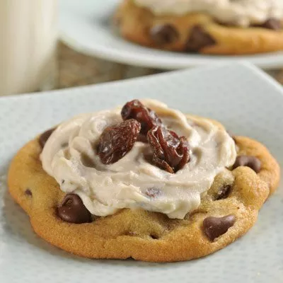 Galletas de chispas de chocolate helado de nuez y miel