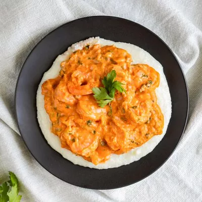 Cazuela de Tostada Francesa de Durazno y Almendras