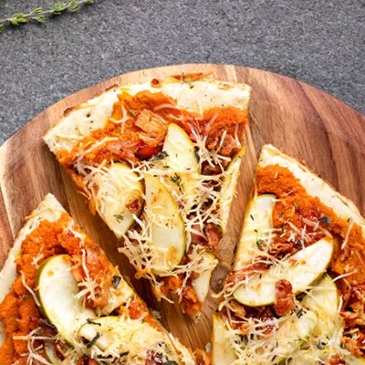 Pizza de calabaza y parmesano