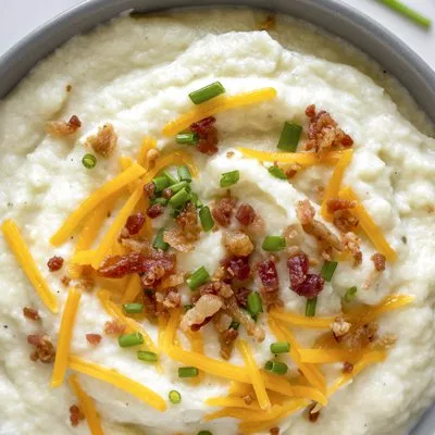 Coliflor cargada (Keto Friendly)