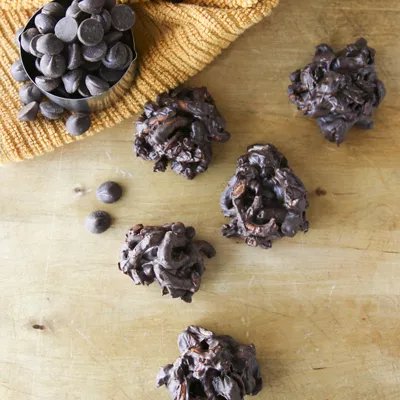 Caramelos de chocolate amargo y cereza