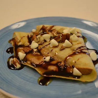 Cazuela de Tostada Francesa de Durazno y Almendras
