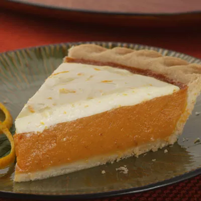 Pastel de calabaza naranja con crema picante