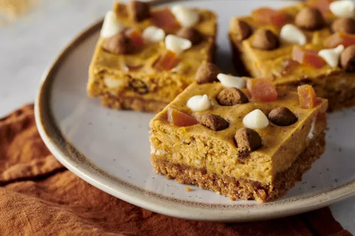 Barras de pastel de queso con leche con calabaza y especias