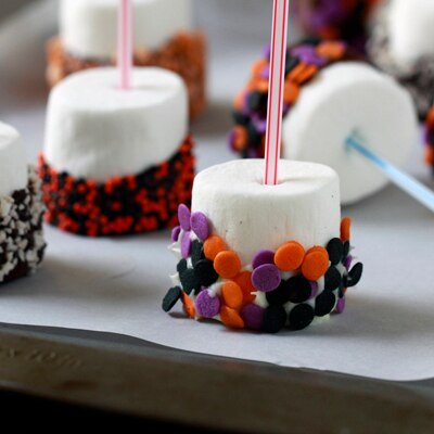 Paletas de malvavisco bañadas en Halloween