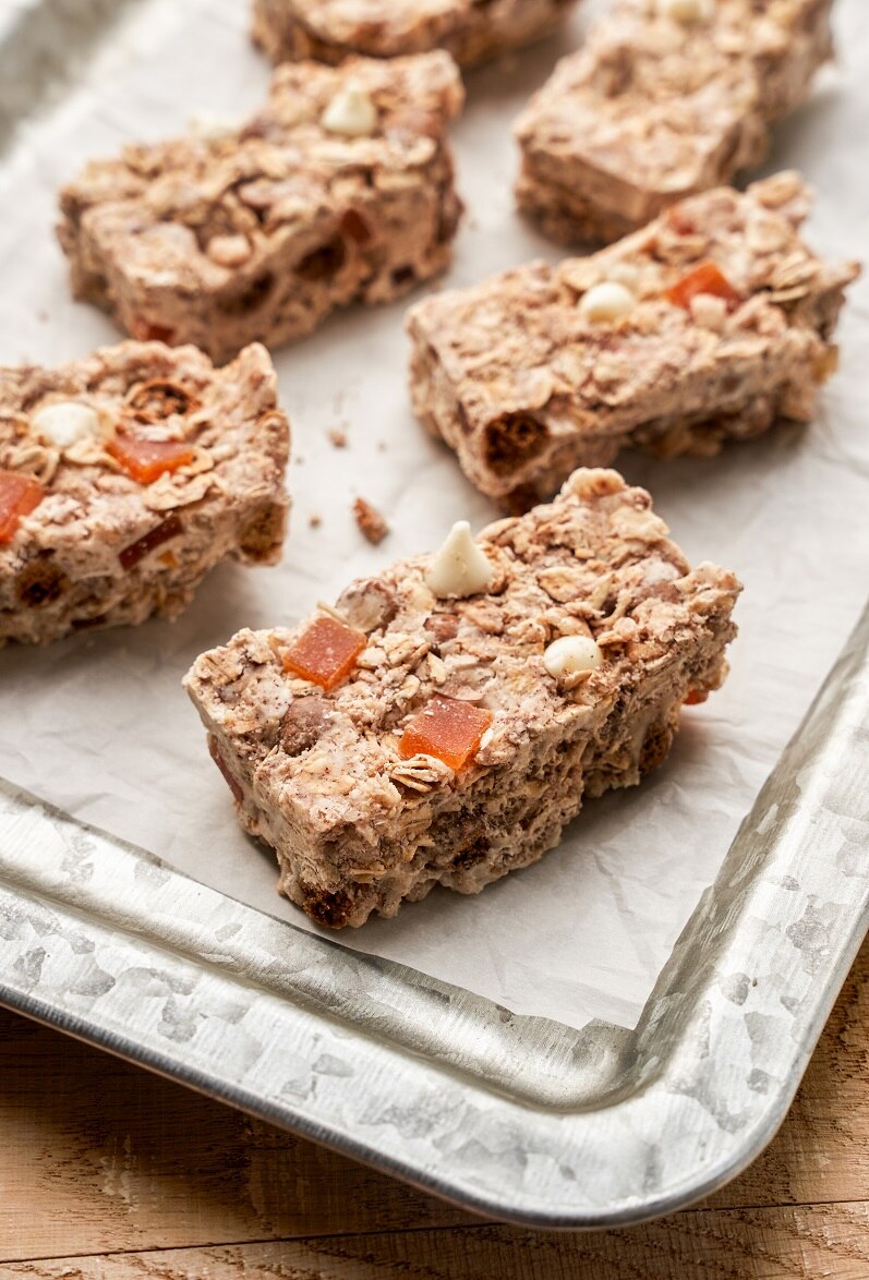 Barras de granola con leche de calabaza y especias sin hornear