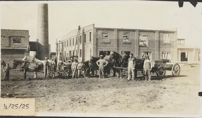 1835