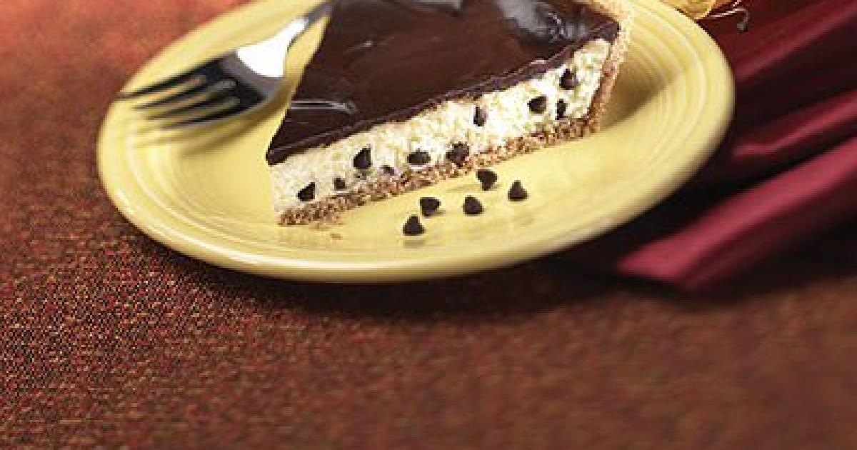 Easy Chocolate Chip Cheesecake Pie