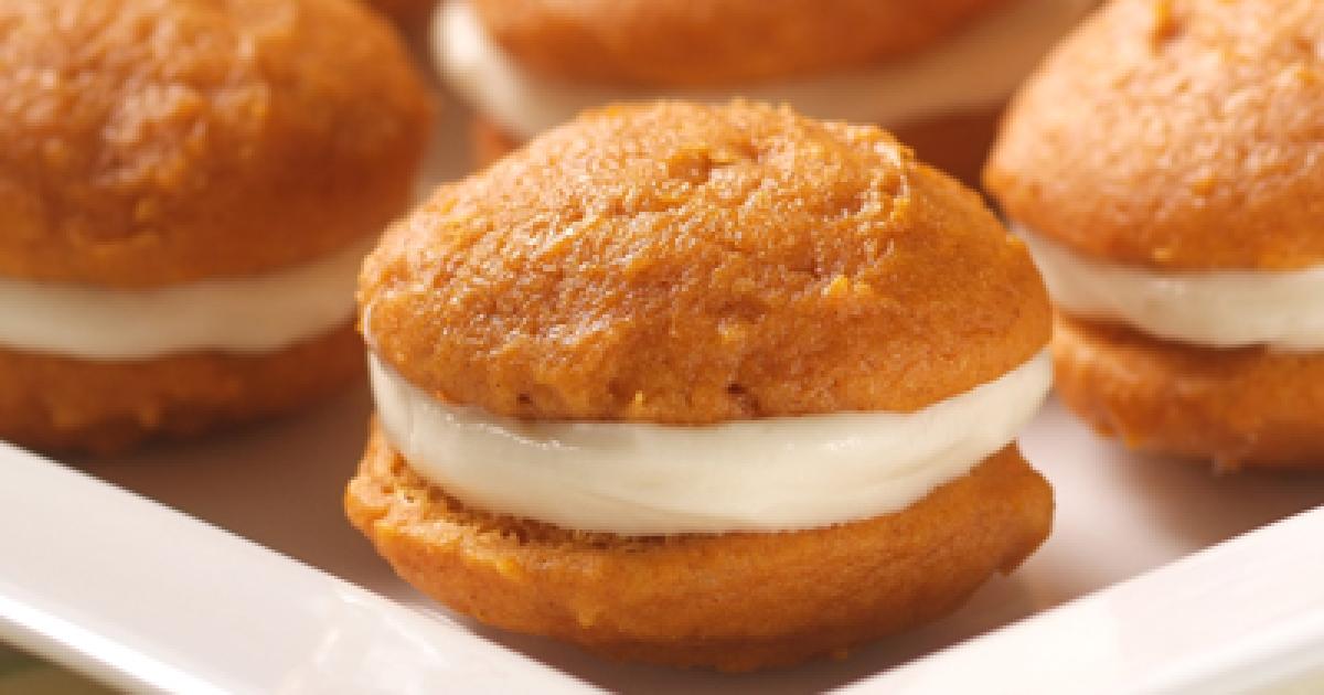 Mini Pumpkin Whoopie Pies [www.verybestbaking.com]