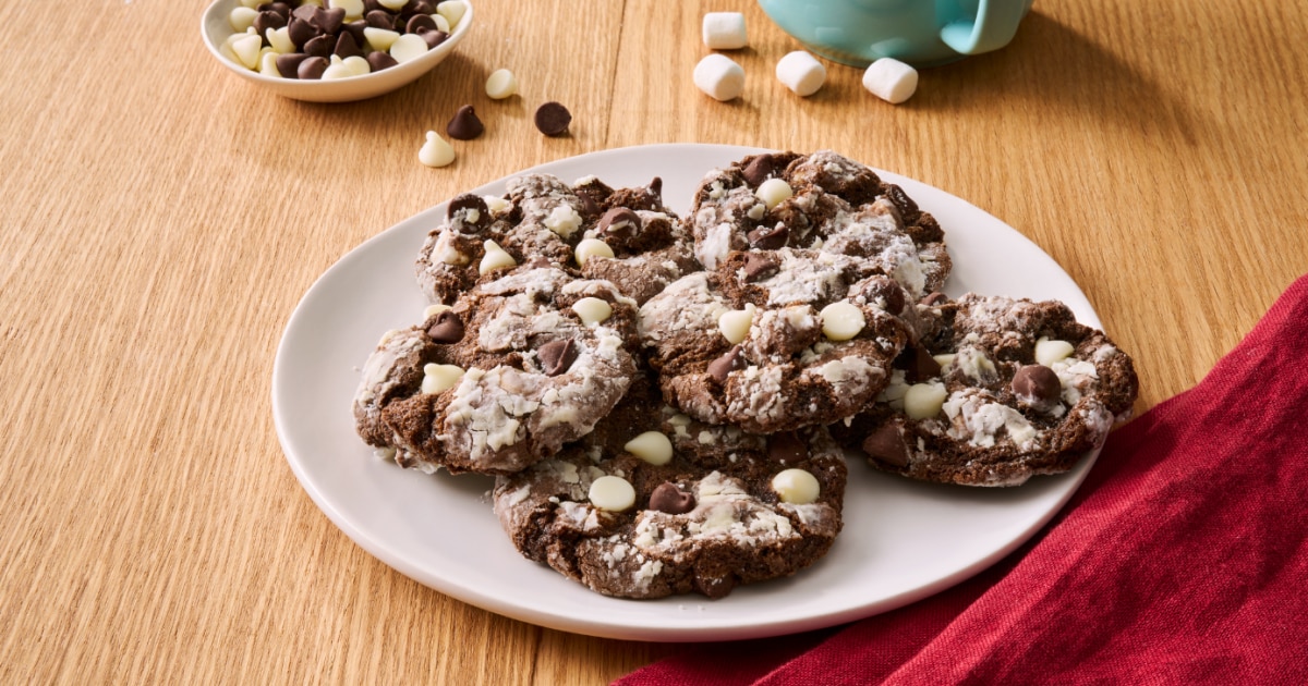 Hot Cocoa Crinkle Cookies