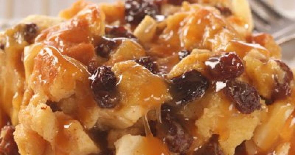 Raisin Apple Bread Pudding CARNATION® MILKS