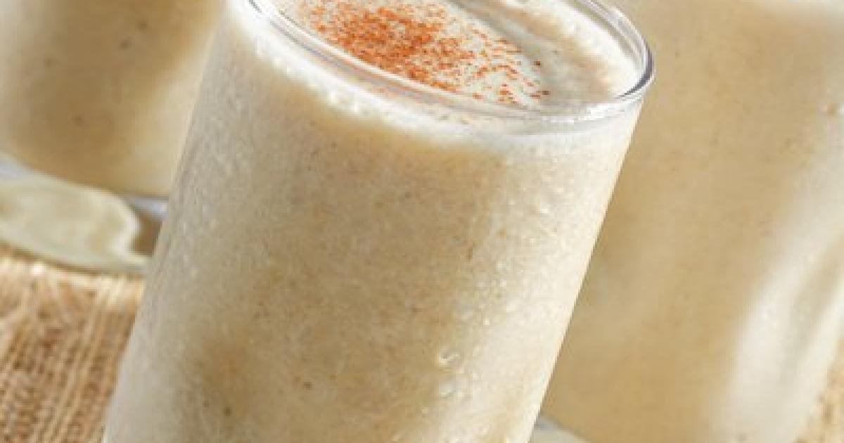 Fruit and Oatmeal Breakfast Smoothie CARNATION® MILKS