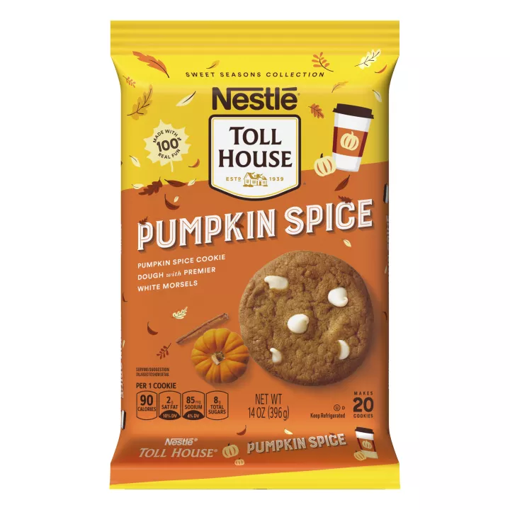 Vista frontal centrada de masa de galletas de especias de calabaza de Nestle Toll House con PESO NETO de 14oz (396g).