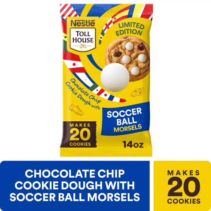 Vista frontal centrada de barra refrigerada Cookie Dough Soccer Morsel Chocolate Chip de TOLL HOUSE, PESO NETO de 14oz (396g)