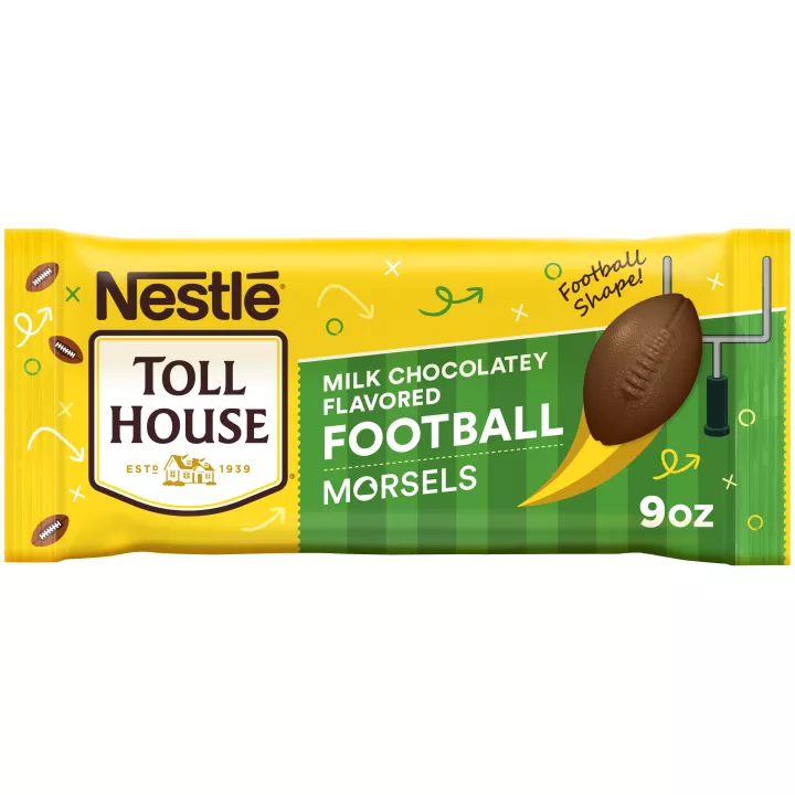 Vista frontal central de trocitos NESTLÉ® TOLL HOUSE® Milk Chocolatey Flavored Football Morsels, bolsa de 255 g (9 oz). PESO NETO 255 g (9 oz).