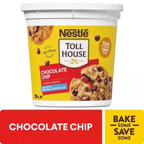 Vista frontal central de Chocolate Chip Cookie Dough Tub de NESTLÉ Toll House 5Lb PESO NETO 5 LB (2.26 kg)