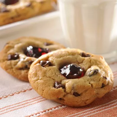 Peanut Butter & Jelly NESTLÉ® TOLL HOUSE® Cookies