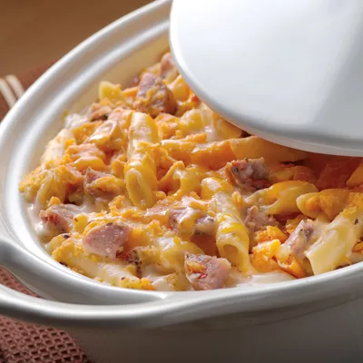 Crowd Pleasin' Cheesy Sausage Ziti