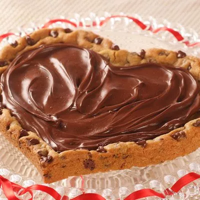 Cazuela de Tostada Francesa de Durazno y Almendras