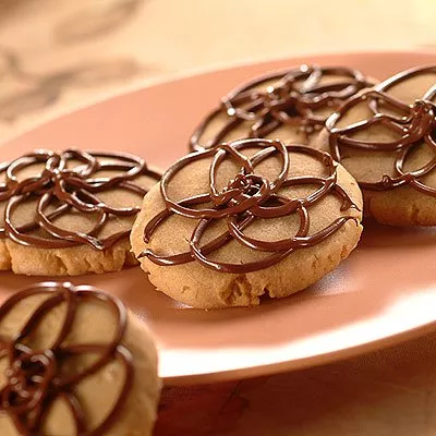 Cazuela de Tostada Francesa de Durazno y Almendras