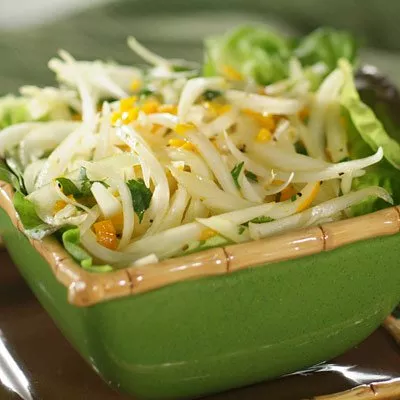 Cazuela de Tostada Francesa de Durazno y Almendras