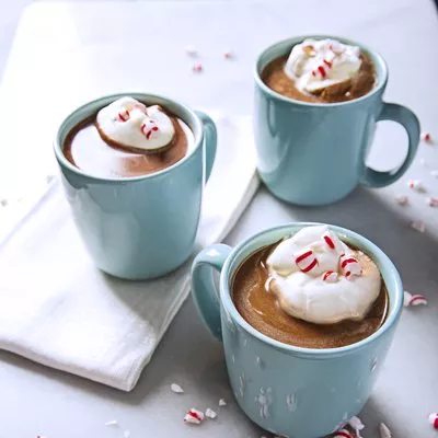 Cazuela de Tostada Francesa de Durazno y Almendras