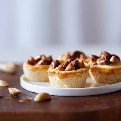 Cazuela de Tostada Francesa de Durazno y Almendras