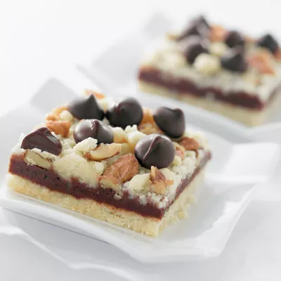 Cazuela de Tostada Francesa de Durazno y Almendras