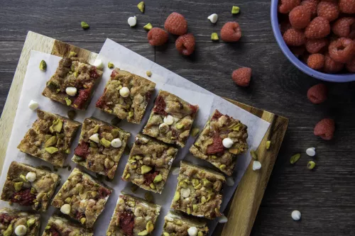 Raspberry & Pistachio Blondies