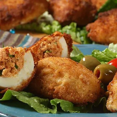 Tapas de Huevos Rellenos con Salmón