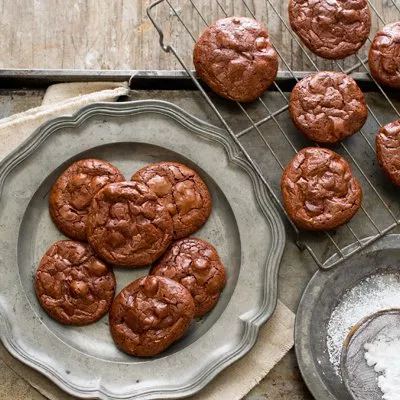 Flourless Chocolate Fudge Crinkle Cookies