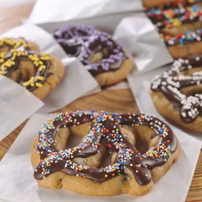 Chocolate Chip Cookie Pretzels