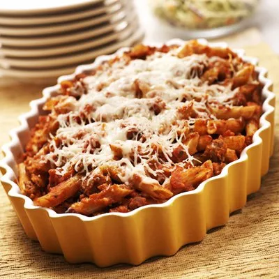 Cazuela de Tostada Francesa de Durazno y Almendras