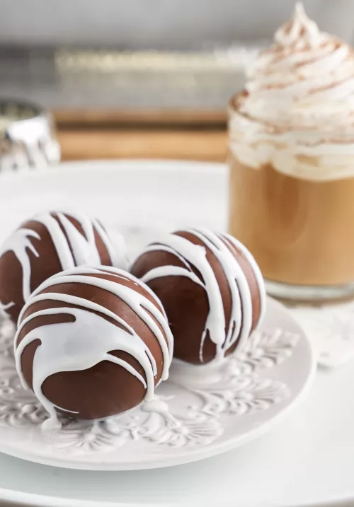 Cazuela de Tostada Francesa de Durazno y Almendras