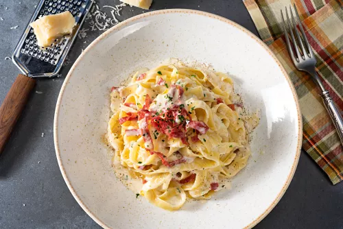 Pasta con Prosciutto y Parmesano