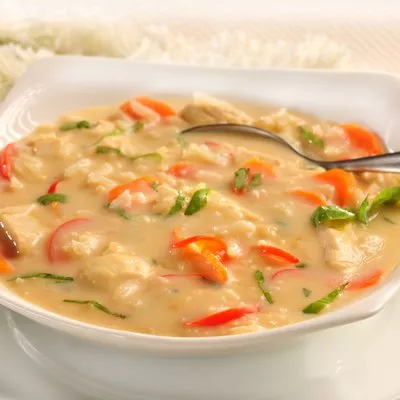 Mediterranean Chicken and Lemon Soup