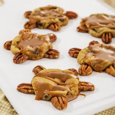 Chocolate Cookie Turtles