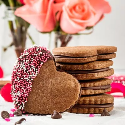 Valentine’s Day Chocolate Sandwich Cookies