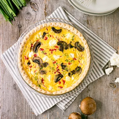 Cazuela de Tostada Francesa de Durazno y Almendras