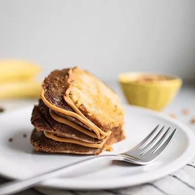 Cazuela de Tostada Francesa de Durazno y Almendras
