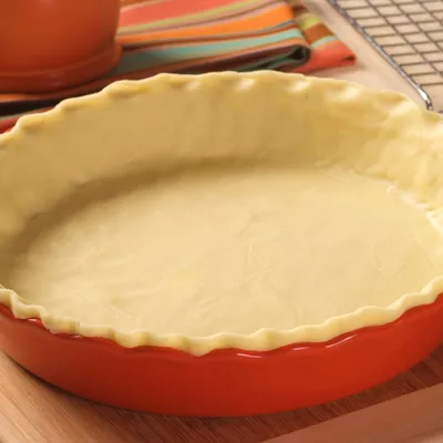 Cazuela de Tostada Francesa de Durazno y Almendras