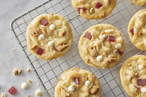 Cazuela de Tostada Francesa de Durazno y Almendras