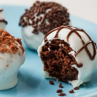 Brownies & More Truffle Pops