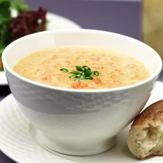 Cazuela de Tostada Francesa de Durazno y Almendras