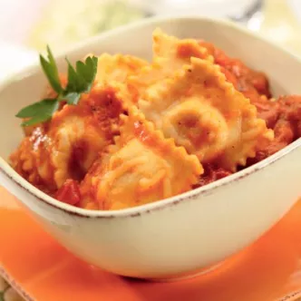 Cazuela de Tostada Francesa de Durazno y Almendras