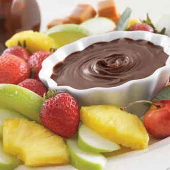 Cazuela de Tostada Francesa de Durazno y Almendras