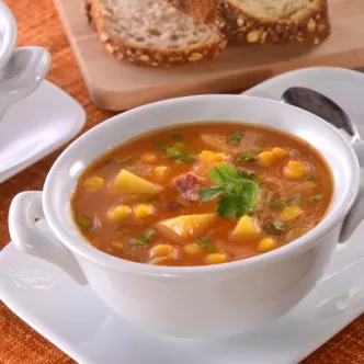 Cazuela de Tostada Francesa de Durazno y Almendras