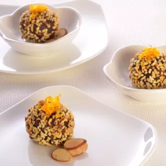 Cazuela de Tostada Francesa de Durazno y Almendras