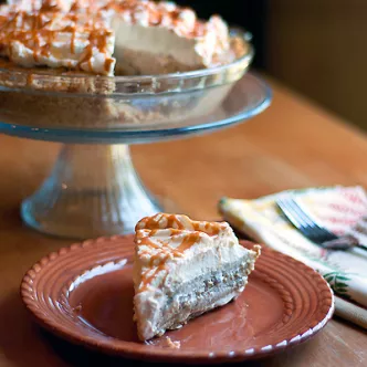 Cazuela de Tostada Francesa de Durazno y Almendras