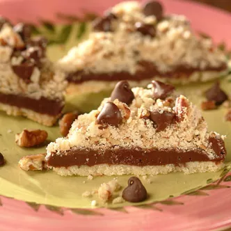 Cazuela de Tostada Francesa de Durazno y Almendras